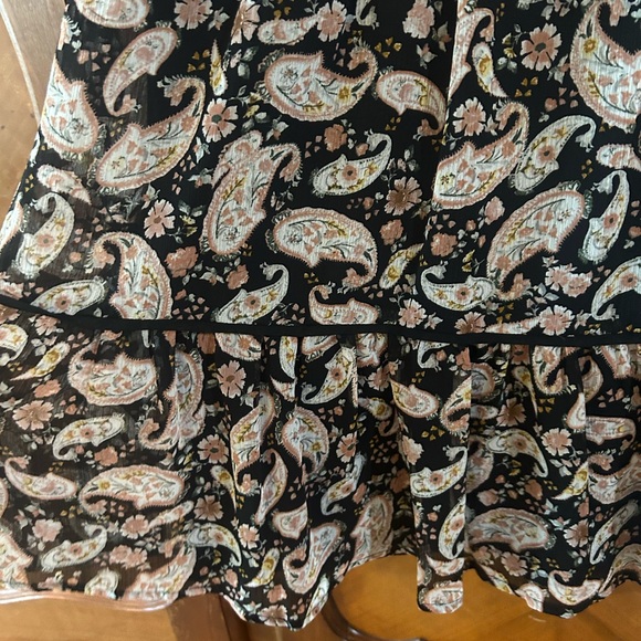 NWT Trixxi Black and Cream Paisley Long Sleeve Boho Dress - Picture 5 of 7